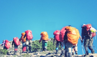 縱行囝仔 陪孩子跨越心裡那座高山