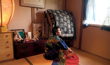 困在鳥籠中的金絲雀